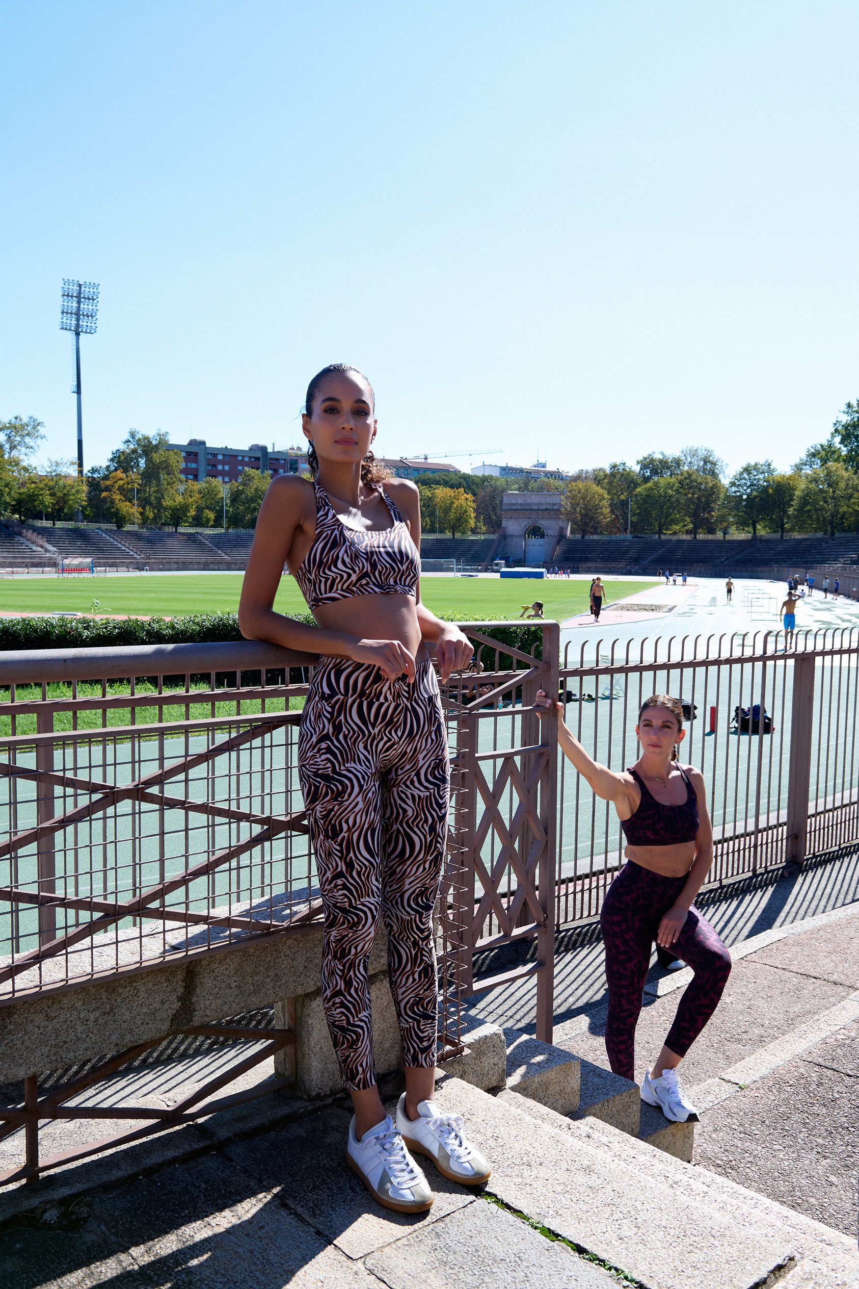 ALAIA LEGGINS IN CAPPUCCINO GREVY ZEBRA PRINT — Feel me Fab